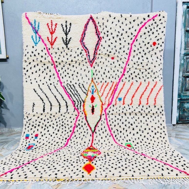Unique Berber Moroccan Costum rug - Moroccan Woolen carpet - New Azilal rug - Beni ouarain style - New Beni ouarain rug - fine berber rug